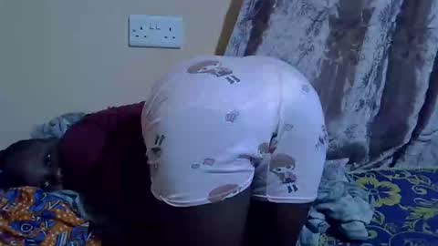lyn_anna online show from 10.07.25