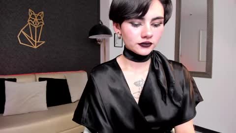 Lyn online show from 02.08.25