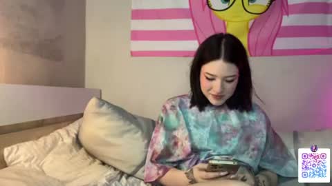 Snapshot of lyna25 chatting on 07.22.26 Alisha online show from 07.22.26
