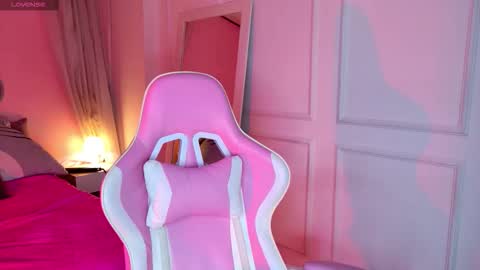 Lyna love online show from 11.05.25