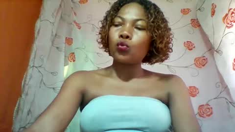 lyndah19 online show from 03.04.26