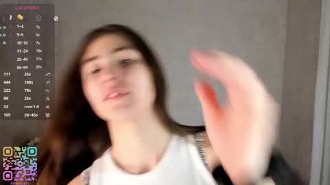 Snapshot of lynnaaspen chatting on 10.27.25 Ellie online show from 10.27.25