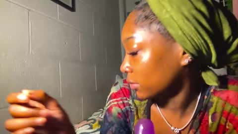 Snapshot of lynneluxuryplay chatting on 03.06.25 IVYGold online show from 03.06.25