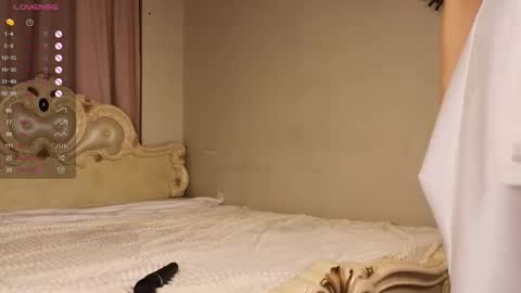 Lola online show from 02.11.25