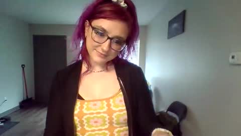 Lynn  online show from 03.11.26