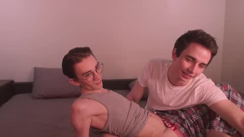 Snapshot of lyonfilm chatting on 12.02.24 KennyEliot online show from 12.02.24