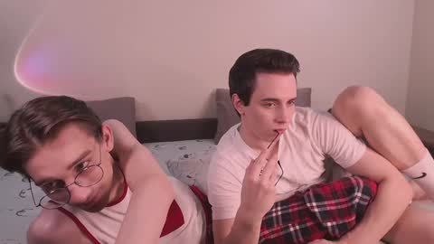 Snapshot of lyonfilm chatting on 12.27.24 KennyEliot online show from 12.27.24