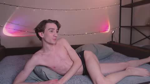 Snapshot of lyonfilm chatting on 10.30.25 KennyEliot online show from 10.30.25