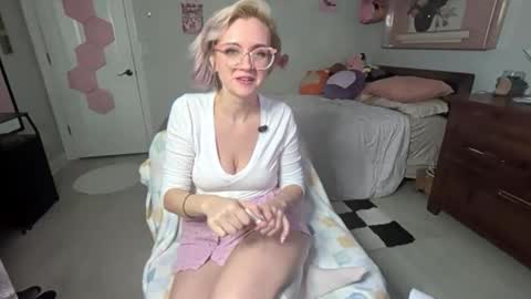 Lyra Greene online show from 02.02.26