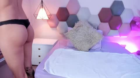 Snapshot of lyravendrell chatting on 02.05.26 Lyravendrell online show from 02.05.26