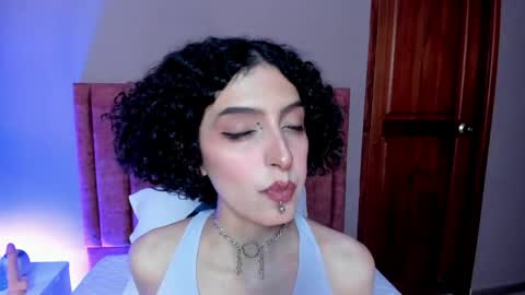 Snapshot of lyravendrell chatting on 04.24.26 Lyravendrell online show from 04.24.26