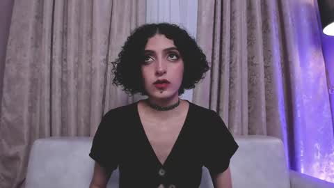 Snapshot of lyravendrell chatting on 05.12.26 Lyravendrell online show from 05.12.26