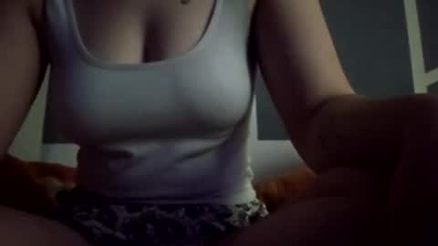 lyssacroft online show from 12.22.25