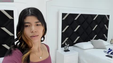 Lyxi online show from 09.26.25