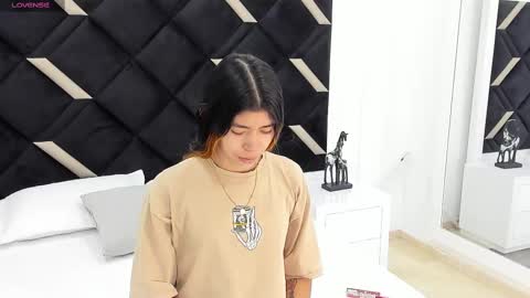 Lyxi online show from 09.27.25
