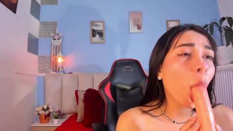 Lizzy smith  online show from 12.04.24