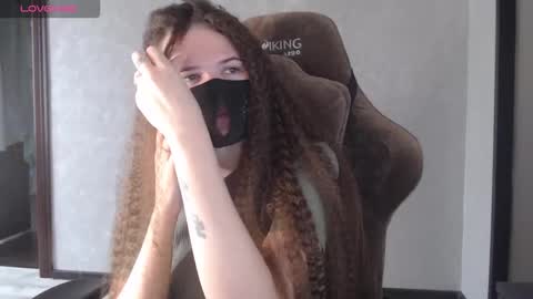 Snapshot of m00n8kiki chatting on 10.18.25 Ksu online show from 10.18.25