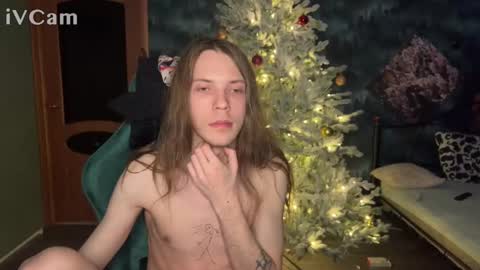 Snapshot of m1shq chatting on 01.04.25 m1shq online show from 01.04.25