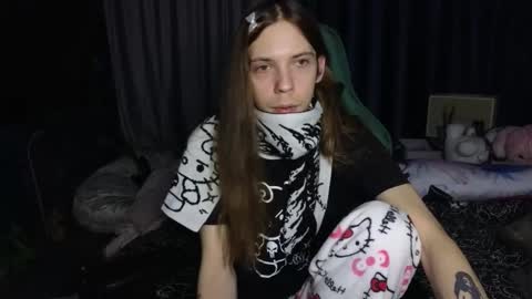 Snapshot of m1shq chatting on 02.20.25 m1shq online show from 02.20.25