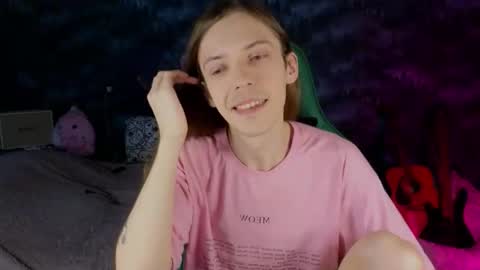 Snapshot of m1shq chatting on 09.19.25 m1shq online show from 09.19.25