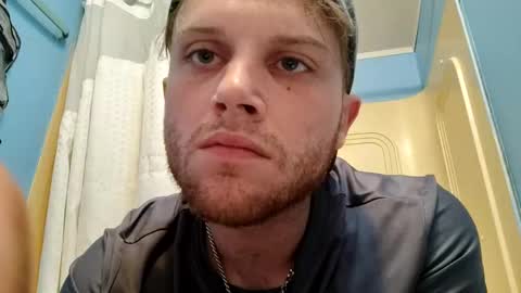 Snapshot of m831481 chatting on 10.06.25 Hotandhairy online show from 10.06.25