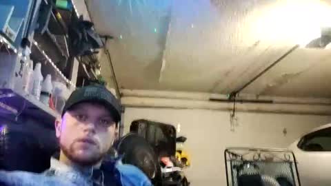Snapshot of m831481 chatting on 10.16.25 Hotandhairy online show from 10.16.25