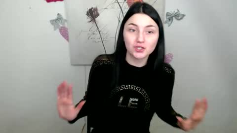 m_i_k_i_ online show from 02.20.26