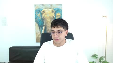 Snapshot of maax_18 chatting on 03.12.26 Max online show from 03.12.26