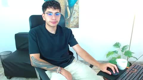 Snapshot of maax_18 chatting on 03.14.26 Max online show from 03.14.26