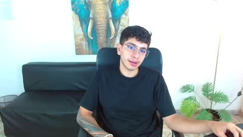 Snapshot of maax_18 chatting on 03.18.26 Max online show from 03.18.26