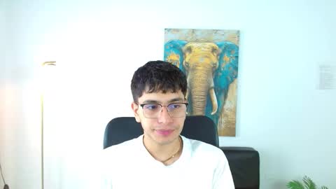 Snapshot of maax_18 chatting on 03.29.26 Max online show from 03.29.26