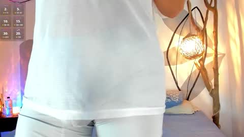 Snapshot of maax_taylor01 chatting on 02.23.26 online show from 02.23.26