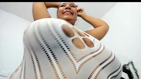 macarenaawills online show from 01.17.25