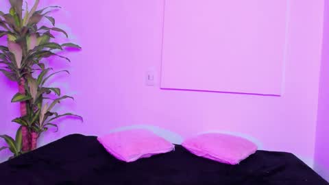 macarenasmith1 online show from 11.20.25