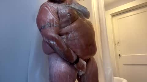 Snapshot of macdaddy512 chatting on 10.01.25 Macdaddy512 online show from 10.01.25