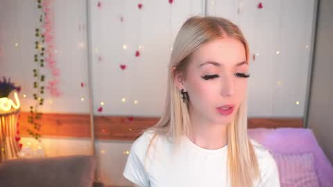 Snapshot of machellehollenback chatting on 03.31.26 Katerina online show from 03.31.26