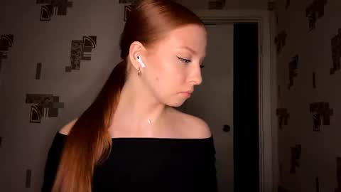 Snapshot of machelleunderdahl chatting on 06.28.26 Nicole online show from 06.28.26