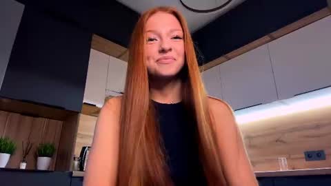 Snapshot of machelleunderdahl chatting on 07.11.26 Nicole online show from 07.11.26