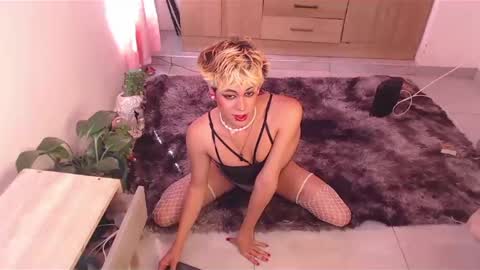 Snapshot of machissex chatting on 01.28.25 machissex online show from 01.28.25