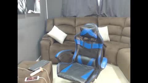 Snapshot of machissex chatting on 09.23.25 machissex online show from 09.23.25