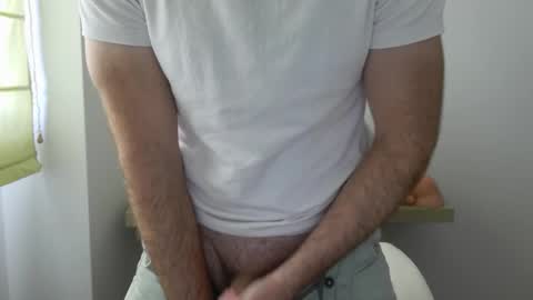 Snapshot of machohiberiko chatting on 10.19.25 Jota online show from 10.19.25