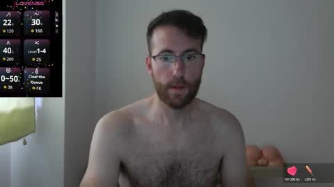 Snapshot of machohiberiko chatting on 11.15.25 Jota online show from 11.15.25