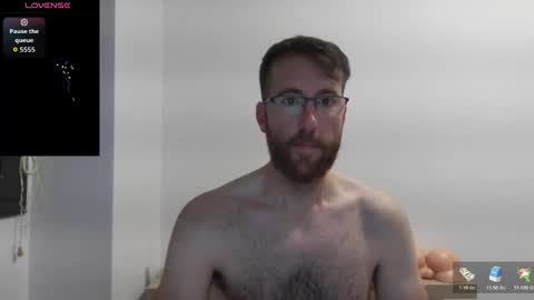 Snapshot of machohiberiko chatting on 11.20.25 Jota online show from 11.20.25