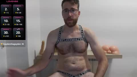 Snapshot of machohiberiko chatting on 11.21.25 Jota online show from 11.21.25