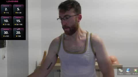 Snapshot of machohiberiko chatting on 11.23.25 Jota online show from 11.23.25