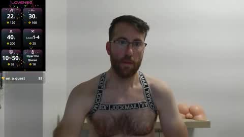 Snapshot of machohiberiko chatting on 12.02.25 Jota online show from 12.02.25