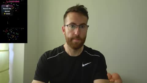 Snapshot of machohiberiko chatting on 12.18.25 Jota online show from 12.18.25