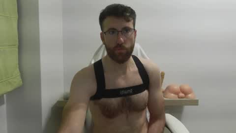 Snapshot of machohiberiko chatting on 01.06.26 Jota online show from 01.06.26