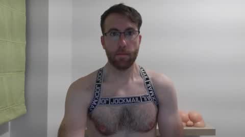 Snapshot of machohiberiko chatting on 02.01.26 Jota online show from 02.01.26