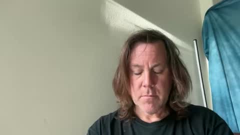 xStraightEdgex online show from 06.07.26